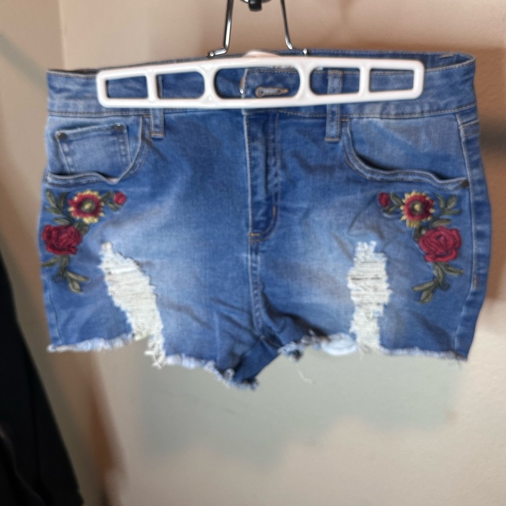 Embroidered Jean shorts